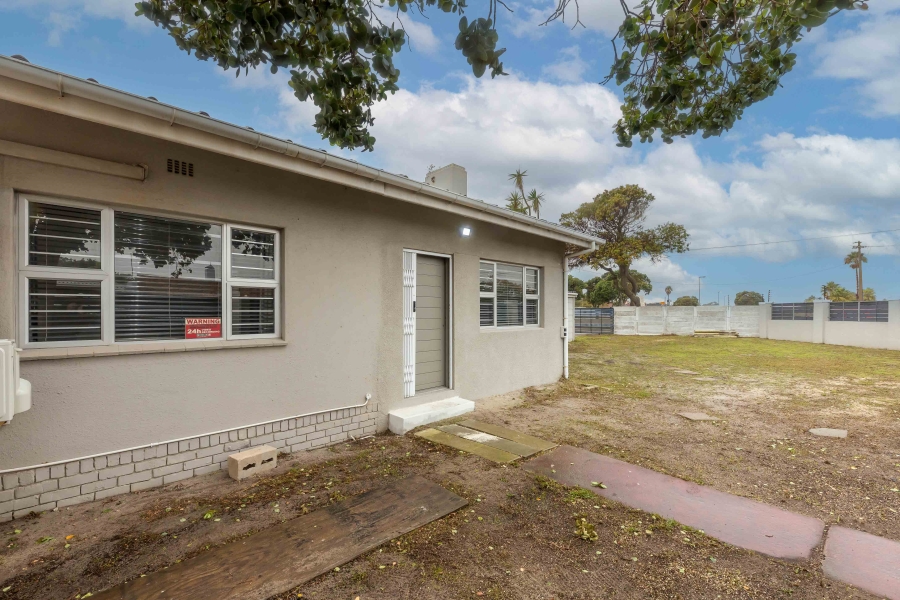 4 Bedroom Property for Sale in Ferness Estate Western Cape